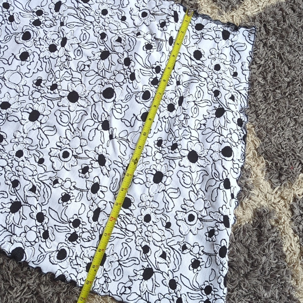 Haystacks Black and White Floral A-Line Skirt With Ruffled Hem Size XL - Picture 2 of 8